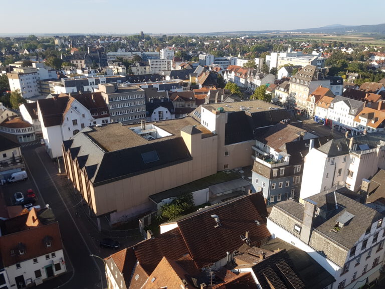 Vogelperspektive für Friedberger GRÜNE: Putzdienst in historischer Türmerstube