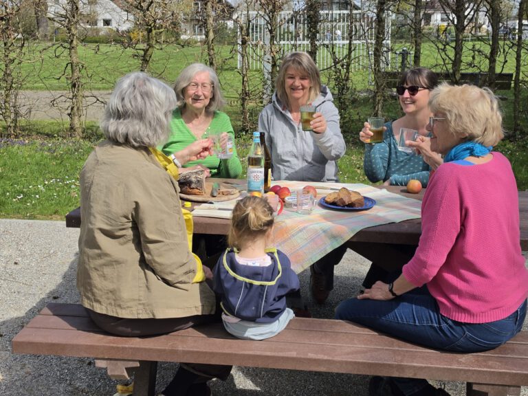 Grüne Frauen Bauernheim: Brunch im Park